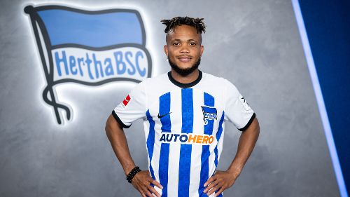 Ejuke in a Hertha Berlin shirt