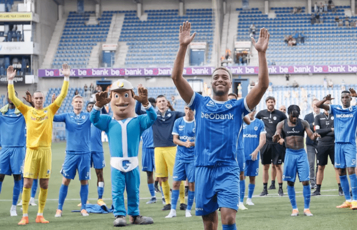 Cyriel Dessers waves Genk goodbye