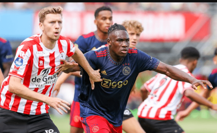 “It is a blessing” – Nigeria’s most expensive defender revels in Eredivisie debut