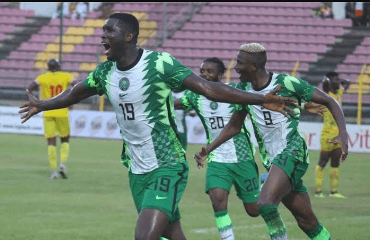 Napoli eye Super Eagles striker to replace Victor Osimhen amidst Manchester United links