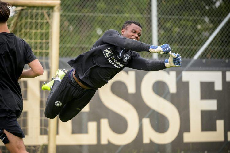 Teenage Nigerian goalkeeper in Europe reveals Premier League ambition