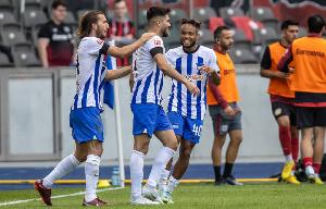 Former Nigerian Defender Advises Super Eagles Star To Quit Premier League Club To Save International Career