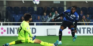 WATCH- ‘Have it back’ -Bizarre scene as fan hurls Iwobi’s shirt back at him