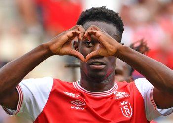 ‘Omo Naija’ – Super Eagles-eligible Arsenal forward takes style home on 21st birthday