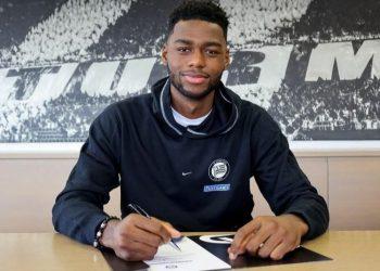 Arsenal-owned Nigerian goalkeeper sends message to Crewe fans after leaving for Bundesliga club