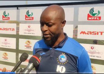 “I had to collect Enyeama’s boots” – Ex-Nigerian goalie reveals two memorable encounters with Argentina great Batistuta