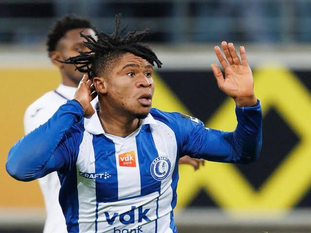 Manchester United keeping tabs on free-scoring Nigeria striker