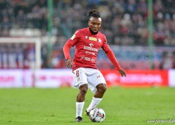 Support For Tammy Abraham As Nigerian Striker Reveals ‘No Regret’ Playing For Poland