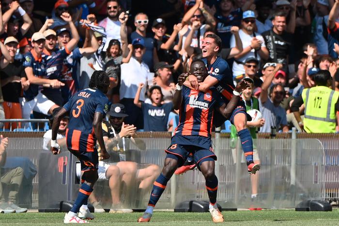 “He proved us wrong” – Retired French defender lauds Adams after equalling Osimhen, Okocha record