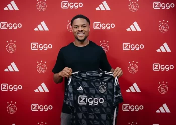 “As good as any in the world” – Striker Super Eagles snubbed praised by Neil Warnock