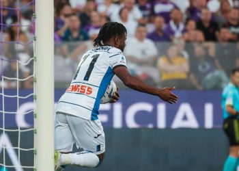 Ex-Napoli boss makes first move to help Italy beat Nigeria to excellent Fiorentina full-back