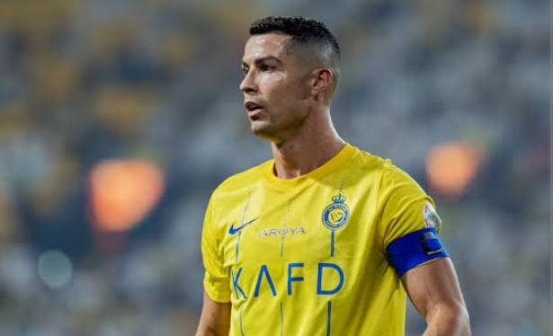 Watch: Fans mobbed Ronaldo’s Al Nassr team bus ahead of AFC Champions League tie in Iran