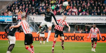 Jay Jay Okocha, Kanu Nwankwo among top 10 Nigerian players to play in the Premier League