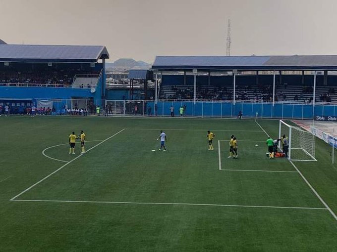 Referee Abdullahi steals the show as ‘VAR’ drama rocks Enyimba’s tough victory over Doma United