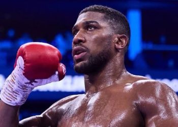 Super Eagles star reacts to Anthony Joshua’s loss against Oleksandr Usyk