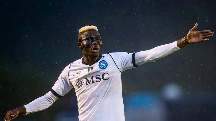 Report: Osimhen survives injury scare, available for Serie A cracker