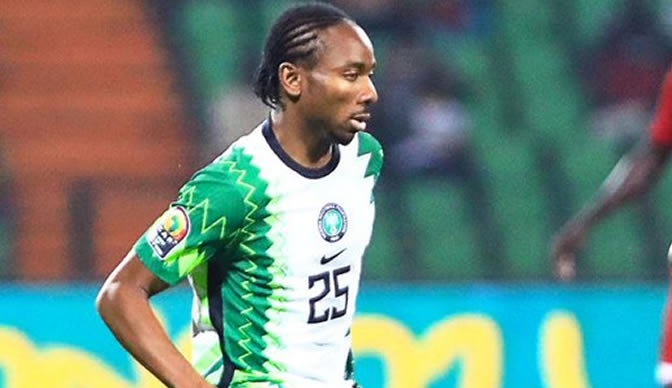 Super Eagles star Kelechi Nwakali celebrates his sister as she officially becomes a medical laboratory scientist