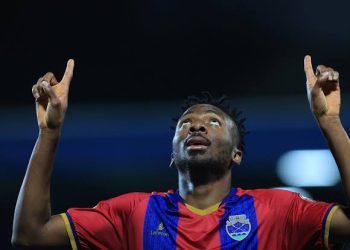 Watch: Super Eagles star Kelechi Nwakali breaks season’s duck in style with amazing screamer