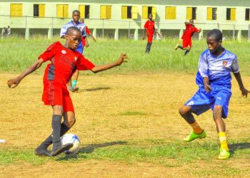 Photo: Former Wolves and Super Eagles star enjoys Chelsea vs Tottenham London derby with son