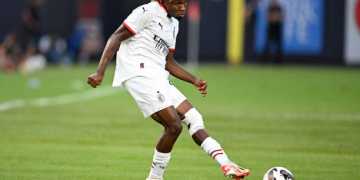 Shaky Manchester City begin hunt for elusive Champions League glory in Ukraine