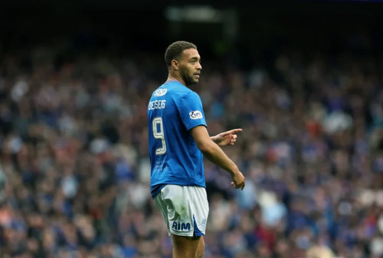 “You can’t rely on him alone” – Former Aston Villa defender slams Rangers players for isolating Dessers