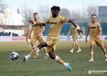 Report: Awaziem to leave Onyemeachi and Alhassan at Boavista for MLS move