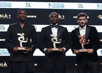 Ex-West Ham United man urges Liverpool to consider Nunez for Osimhen or Boniface swap deal