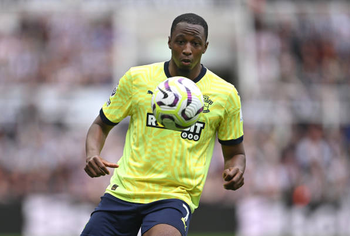 Manchester United wins League Cup