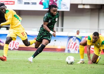 Stanley Nwabali shuns transfer talks, pens new three year deal with Chippa United