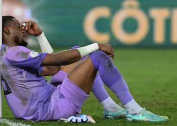 Stanley Nwabali shuns transfer talks, pens new three year deal with Chippa United