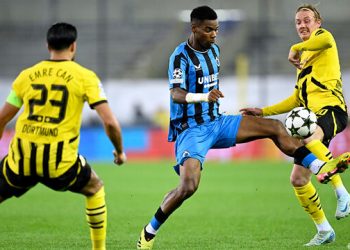 “He is more intelligent than that”- Club Brugge boss defends Raphael Onyedika after dismal showing in Conference League semifinal against Fiorentina
