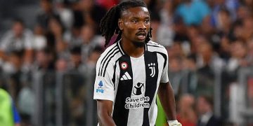 Pogba Responds To Ibrahimovic’s Bottle Cap Challenge