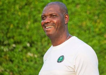 Jose Peseiro: Former Super Eagles midfielder urges NFF not to sack ex-Porto manager despite Lesotho, Zimbabwe draws