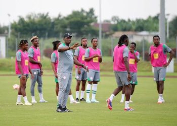 Nigeria: Super Eagles to camp in Abidjan ahead of final AFCON qualifiers against Benin, Rwanda – report