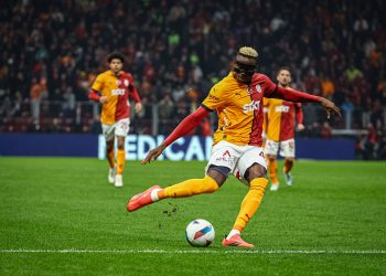 Victor Osimhen makes Al-Hilal decision after €30m salary offered