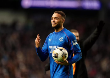 “Maybe he’s fitter”- Ex-Rangers star gives possible reason for Dessers’ recent goalscoring form