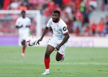 “Not an easy one” – Transfer expert reveals what Manchester United, others must do to sign Osimhen in January