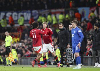 Report: Nigeria-eligible youngster set to join Man United, Van Nistlerooy plays key role