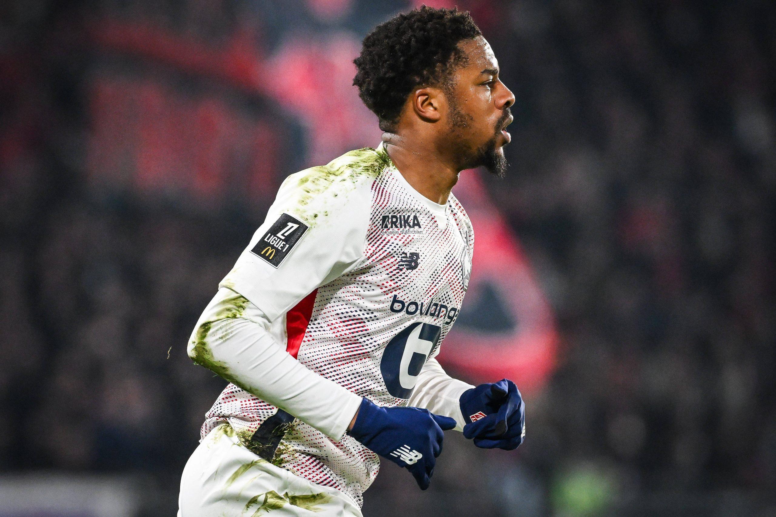 Chuba Akpom in action for Lille