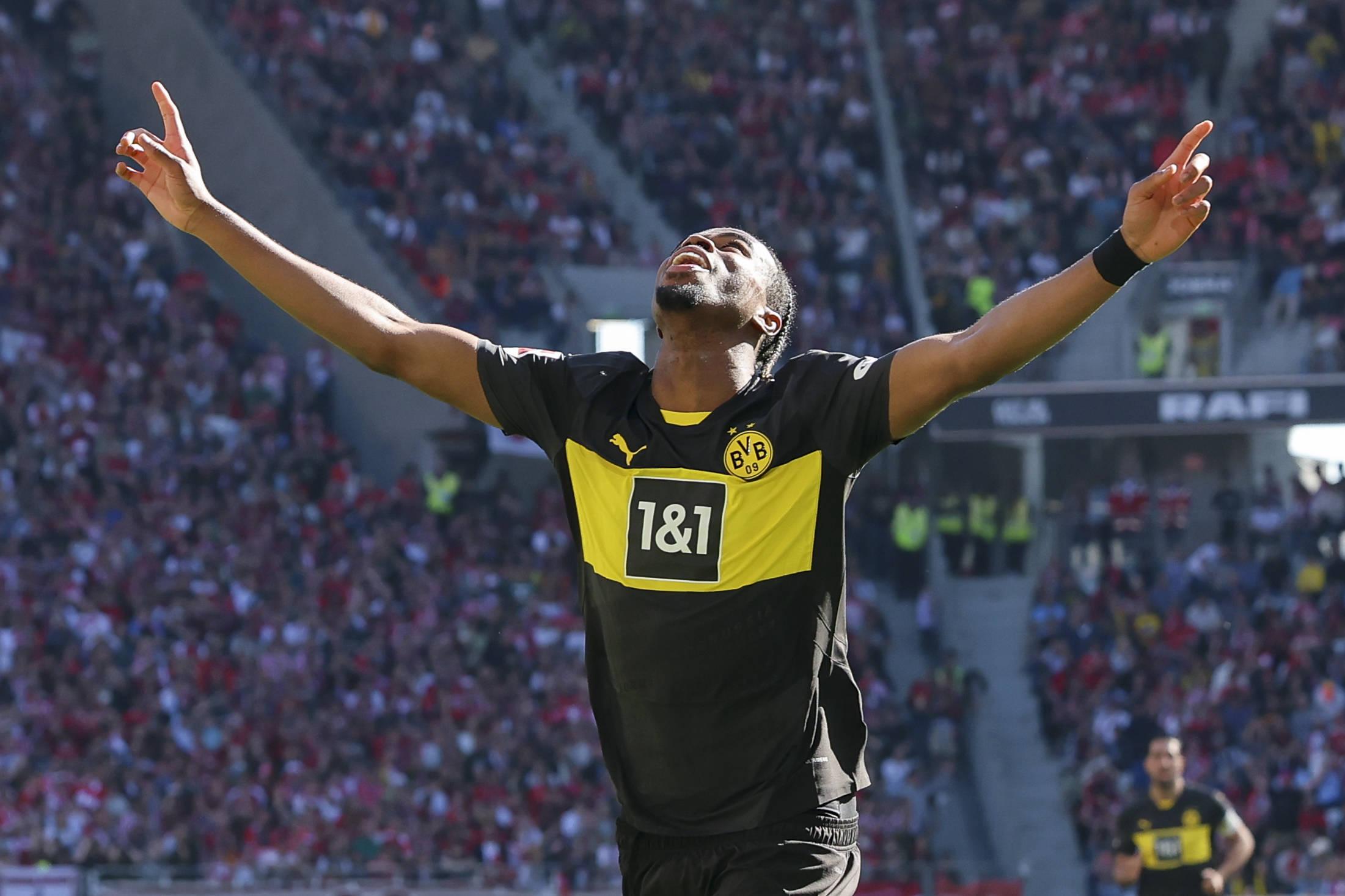 Carney Chukwuemeka of Borussia Dortmund