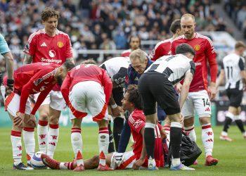 Liverpool Star Virgil Van Dijk Expresses His Admiration For Two Nigerian Artists