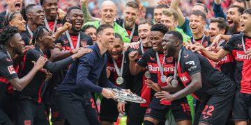 Bayer Leverkusen head coach hypes up Nathan Tella ahead of Dortmund clash