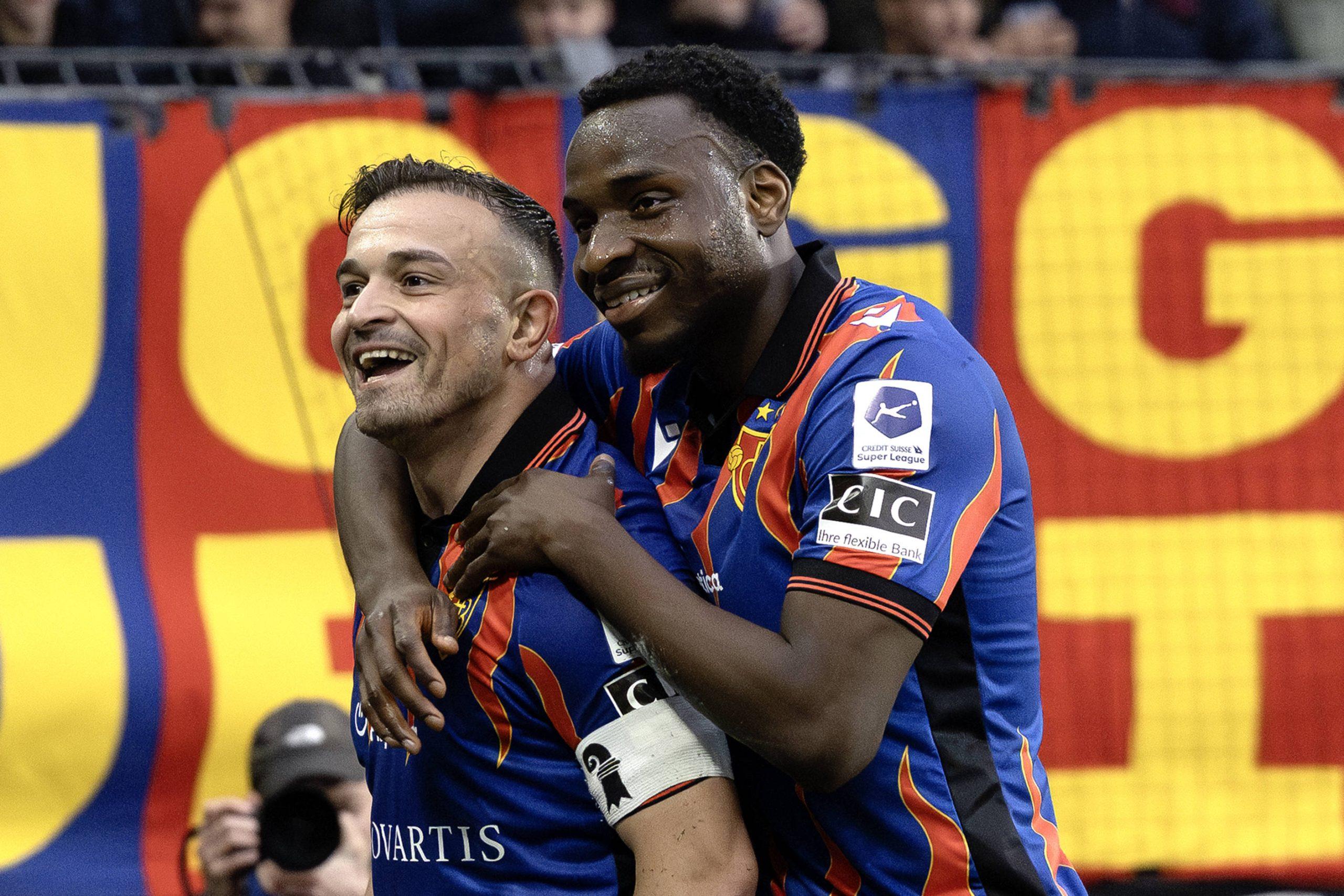 Nigeria and FC Basel winger Philip Otele (r) and former Bayern Munich star Xherdan Shaqiri