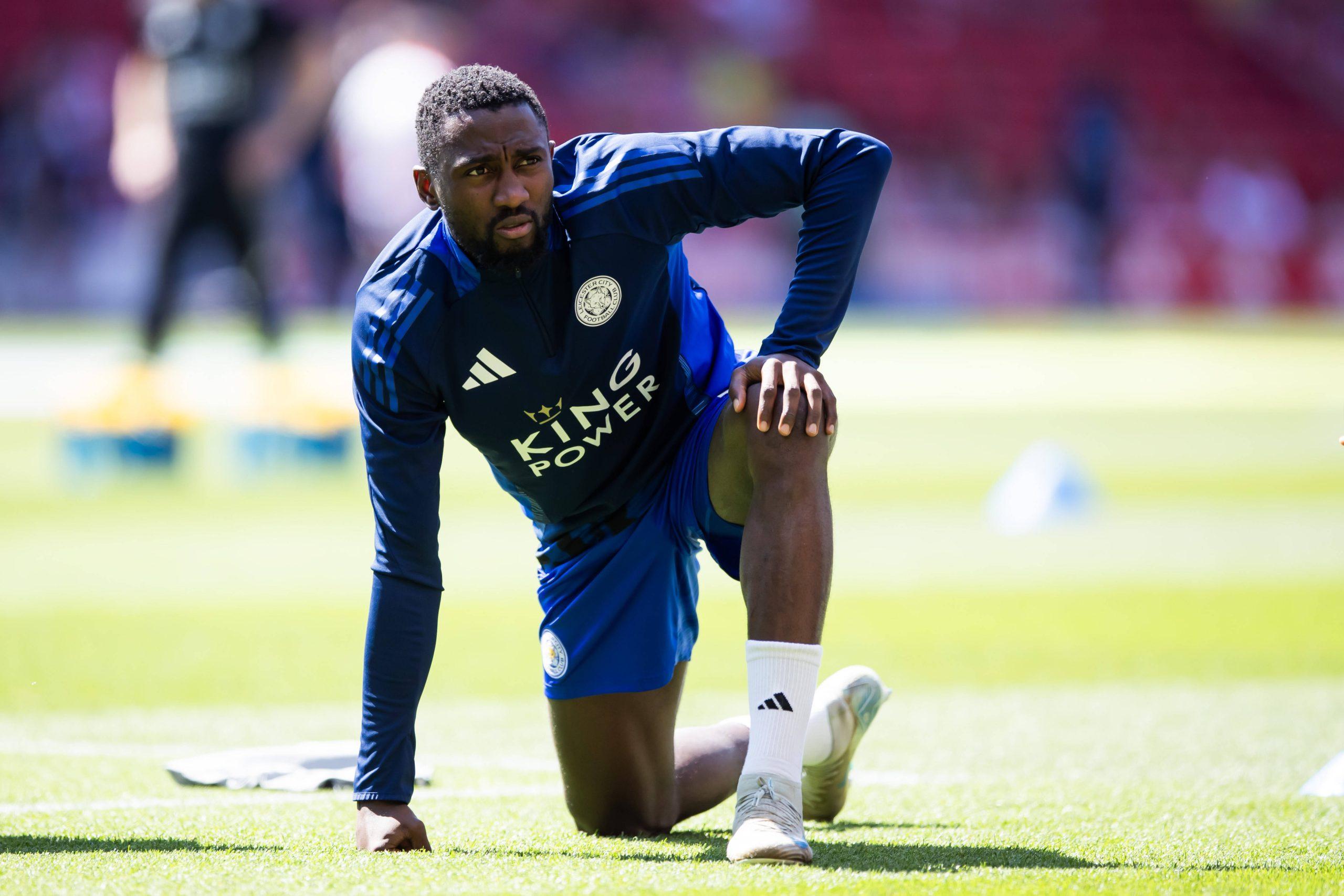 Wilfred Ndidi warming up for Leicester City match