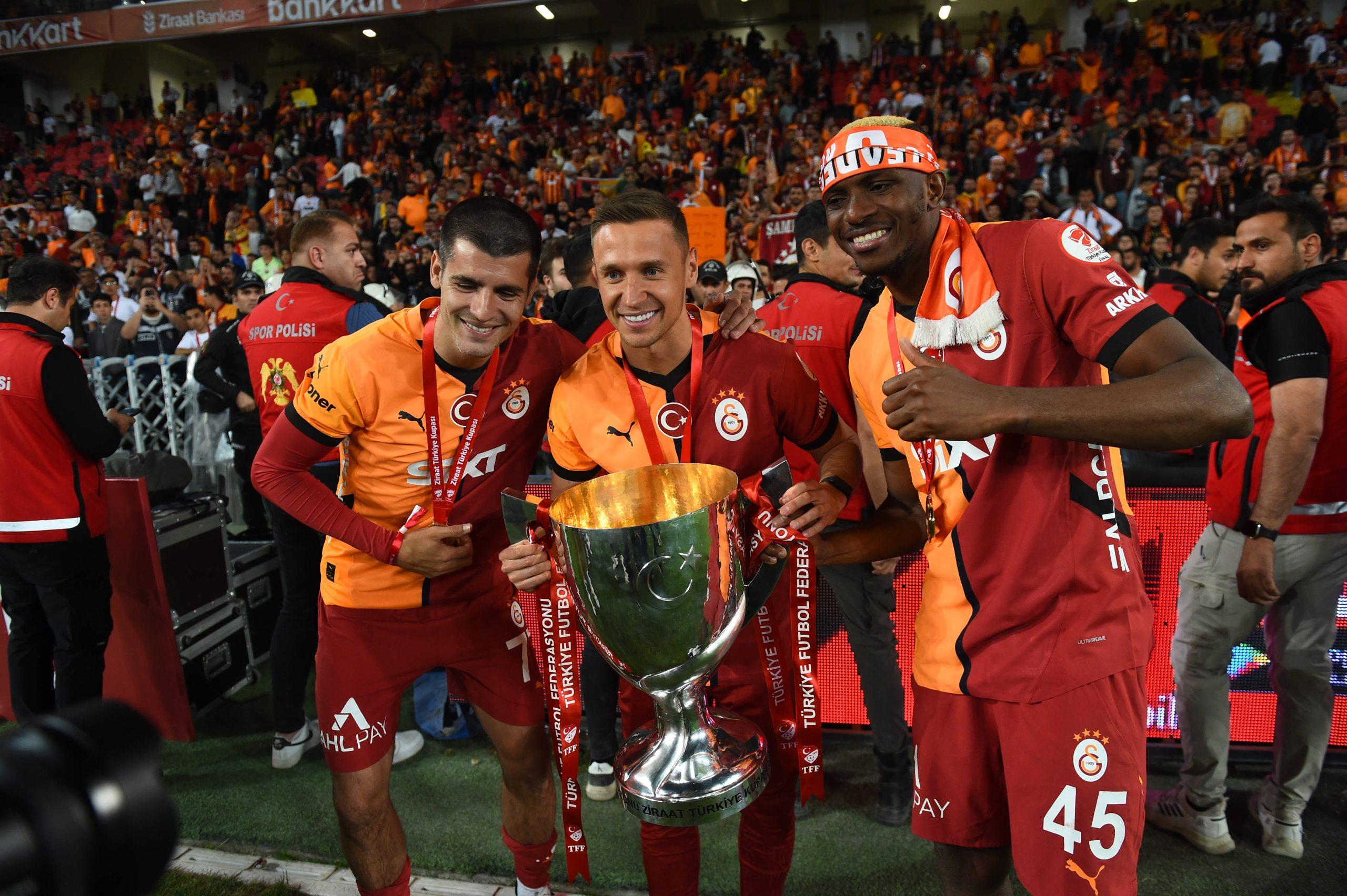 Alvaro Morata L , Przemyslaw Frankowski C and Victor Osimhen R of Galatasaray