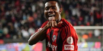 Ballardini organises ‘custom field activity’ for Okereke in preparation for Atalanta clash