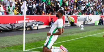 “You’re not guaranteed” – Birmingham City coach explains Bright Osayi-Samuel’s lack of playing time