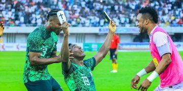 Nigerian fighter Israel Adesanya wins N10 million bet as Enyimba edge Lobi Stars in NPFL thriller