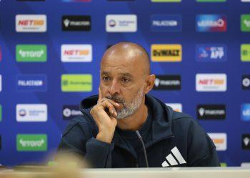 “My angel,” says Ayra Starr to Tems as she watches Arsenal fall to West Ham and poses with Saka