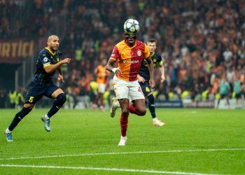 “There is a Vinicius problem” – Ex-Super Eagles captain weighs in on Real Madrid’s Osimhen interest